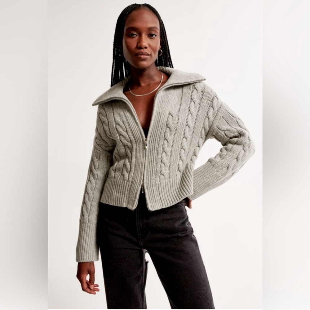 Abercrombie & Fitch Gray Cable Knit Turtleneck Sweater